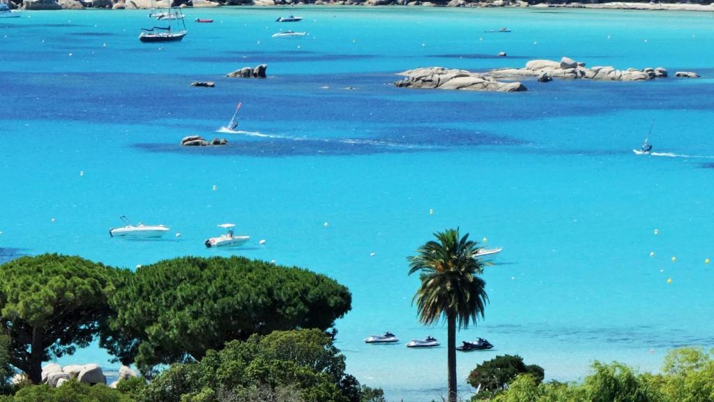 Residence Bellavista à Santa Giulia, proche de la plage et vue mer