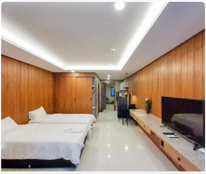 Private wooden style studio room in city area